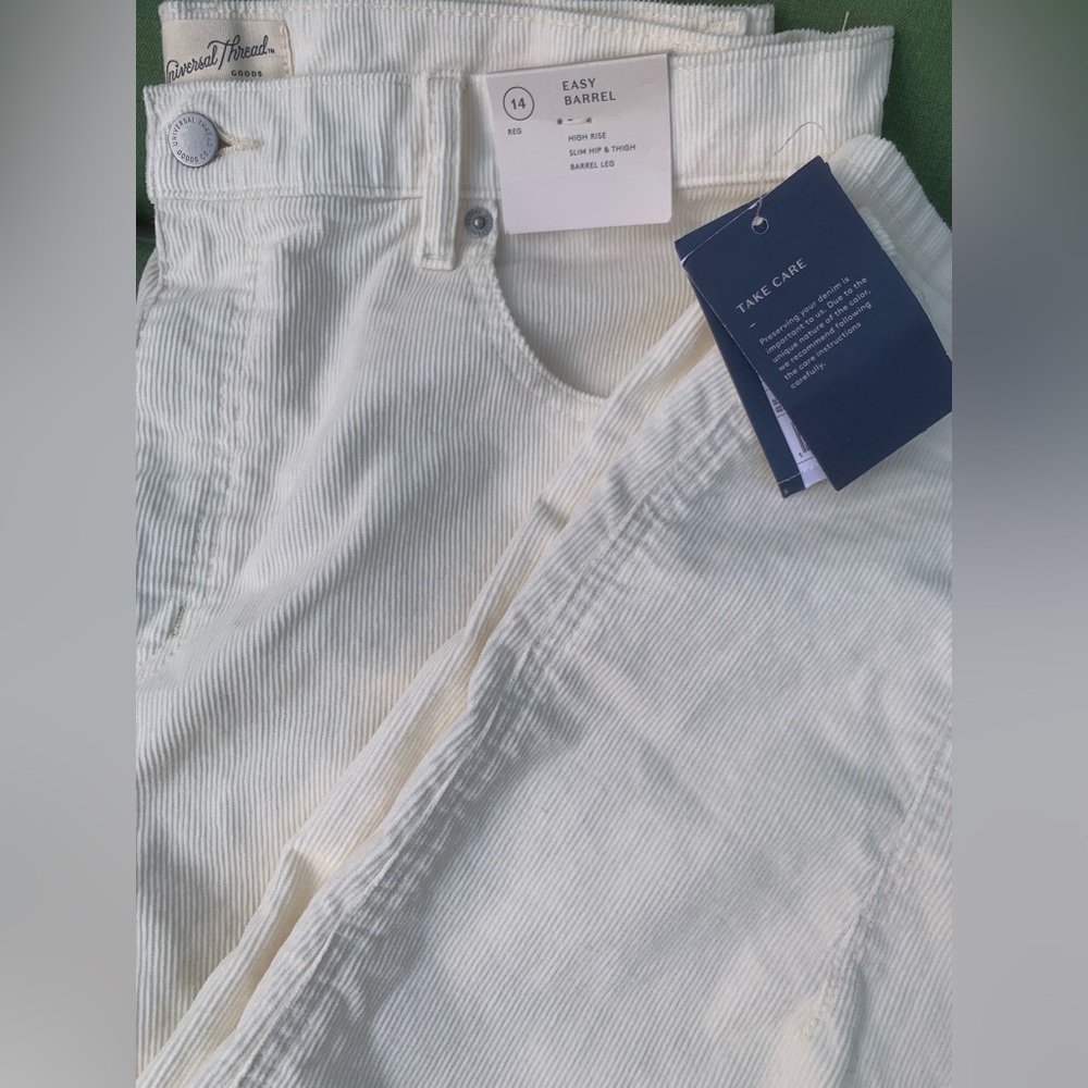 NWT Universal Thread Cream Corduroy Easy Barrel Jeans